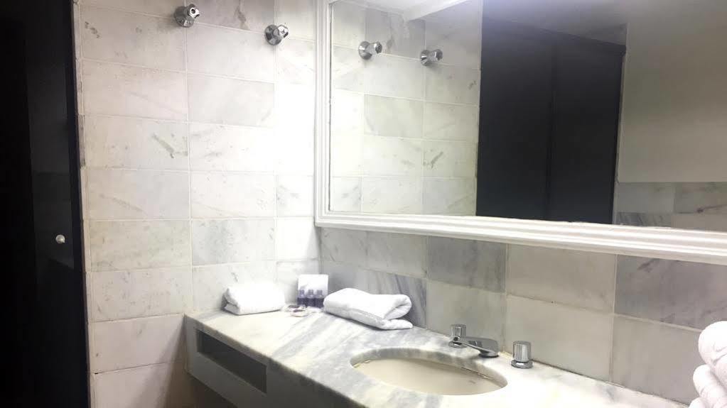 ברזיליה Plaza Bittar Hotel מראה חיצוני תמונה